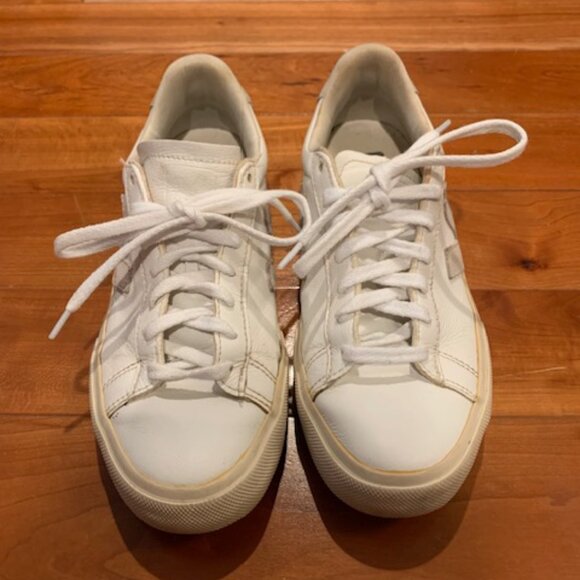 Veja White Campo Leather Low-Top Sneaker Shoes Women's Size 8 - Picture 2 of 11